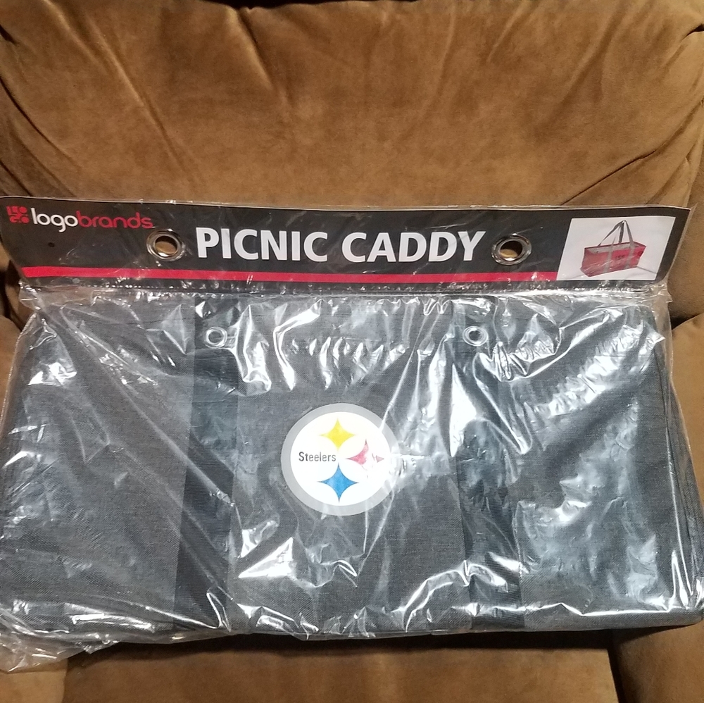 Pittsburgh Steelers branded NFL picnic caddy